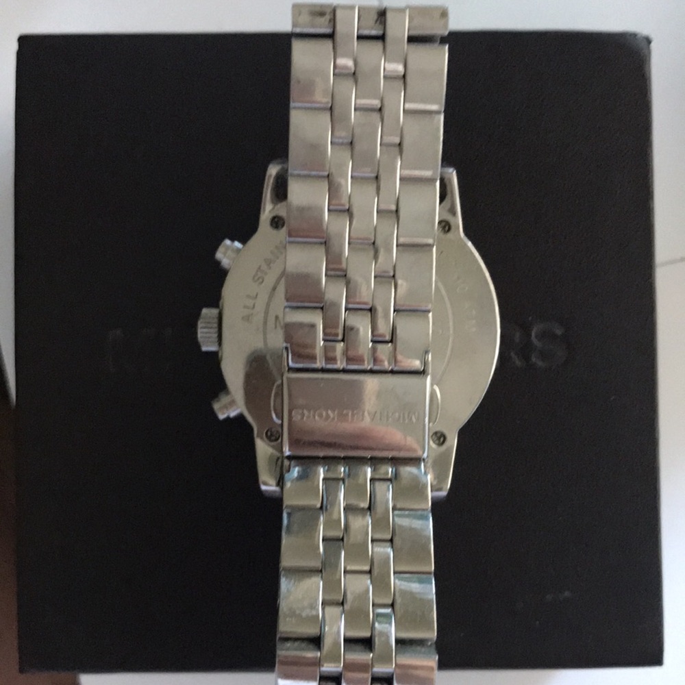 Michael Kors Silver Womens watch - Picture 4 of 5